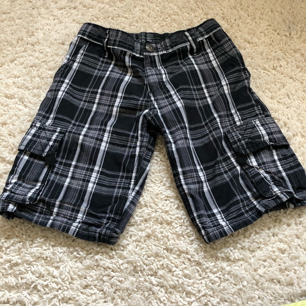 Wrangler Black and White Plaid Cargo Shorts